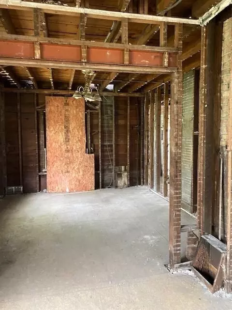 532 Buchanan St, Gary, IN 46402 photo 5