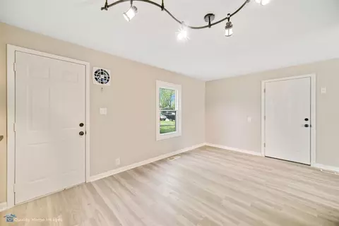 6630 Ohio Ave, Hammond, IN 46323 photo 11