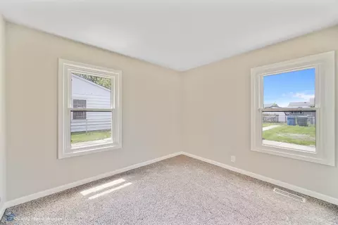 6630 Ohio Ave, Hammond, IN 46323 photo 12