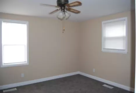 718 N Indiana St, Griffith, IN 46319 photo 9