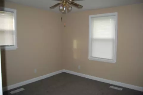 718 N Indiana St, Griffith, IN 46319 photo 11