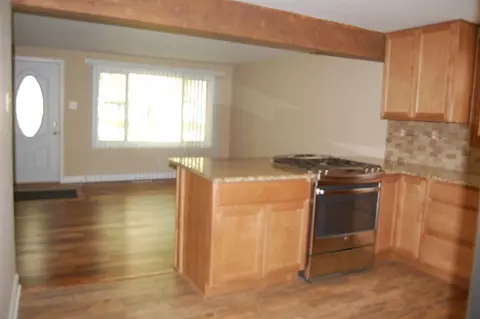 718 N Indiana St, Griffith, IN 46319 photo 5