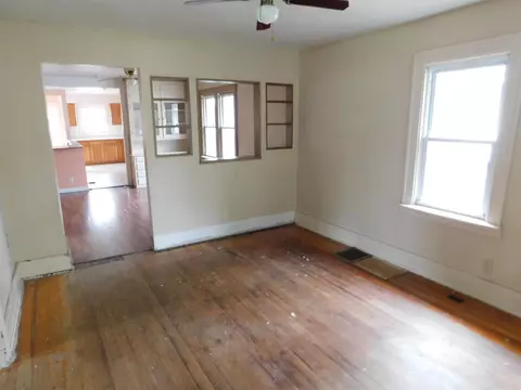 141 N Lindberg St, Griffith, IN 46319 photo 3