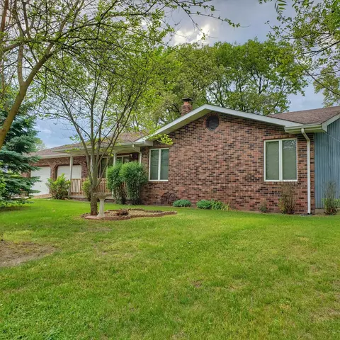 7354 S Rustic Dr, De Motte, IN 46310 photo 1