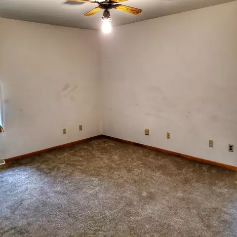 7354 S Rustic Dr, De Motte, IN 46310 photo 11