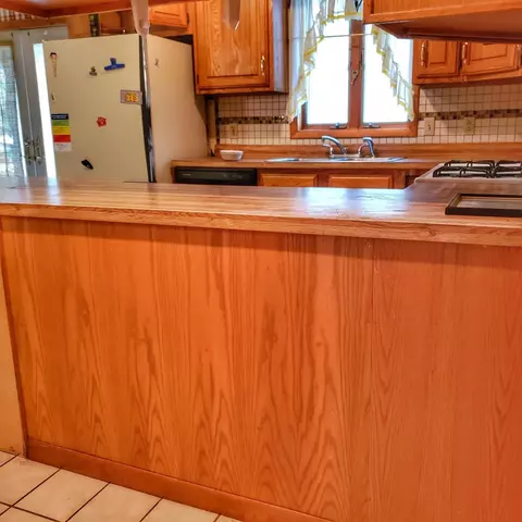 7354 S Rustic Dr, De Motte, IN 46310 photo 5