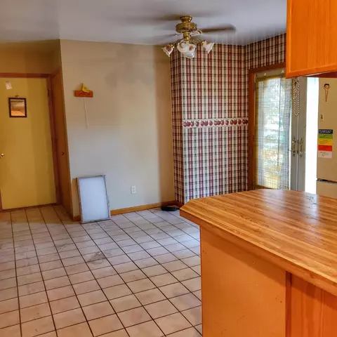7354 S Rustic Dr, De Motte, IN 46310 photo 6