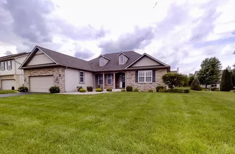1273 Flagstone Dr, Dyer, IN 46311 photo 2