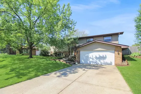 2332 Flint Ct, Dyer, IN 46311 photo 1