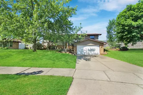 2332 Flint Ct, Dyer, IN 46311 photo 2