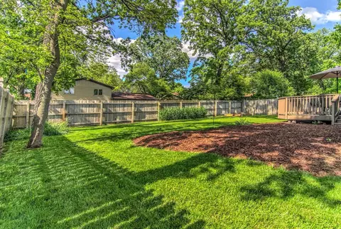 525 Hillside Dr, Dyer, IN 46311 photo 3