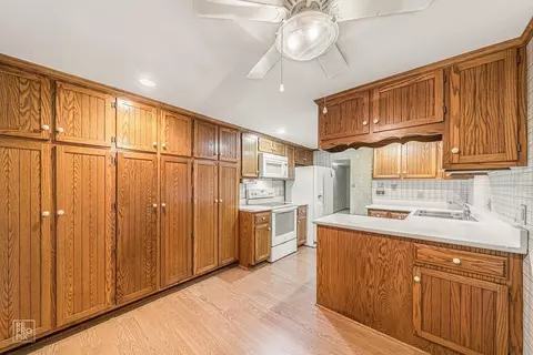 8831 Harrison Ave #101, Munster, IN 46321 photo 4