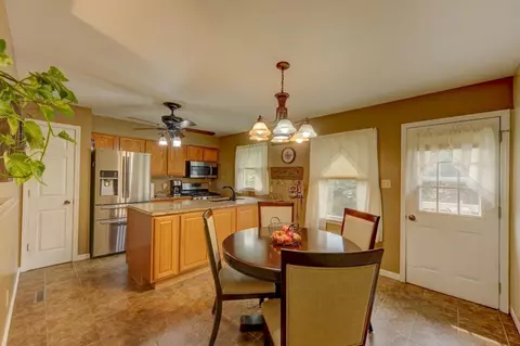 8472 Edison St, Crown Point, IN 46307 photo 3
