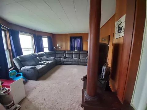 18 Lowell St, La Crosse, IN 46348 photo 5