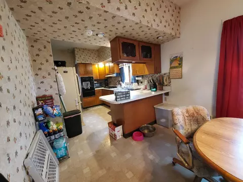 18 Lowell St, La Crosse, IN 46348 photo 7