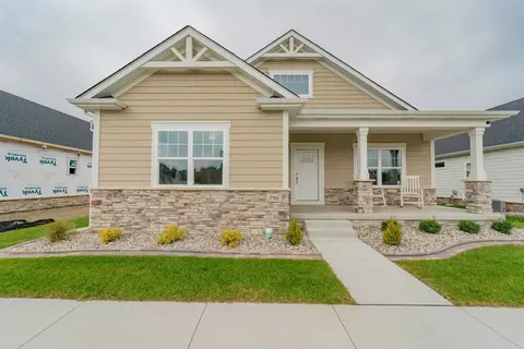 946 Hayfield Cir, Crown Point, IN 46307 photo 1
