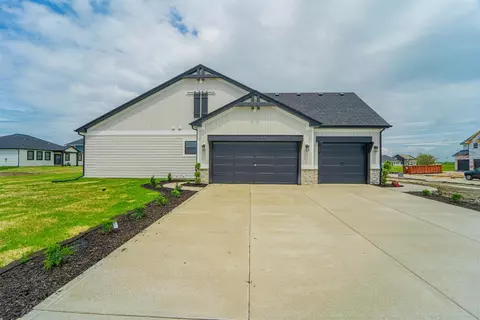 10046 Lilac, Saint John, IN 46373 photo 2