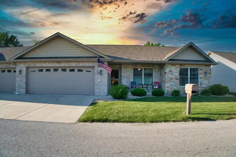 860 Veterans Ln, Crown Point, IN 46307 photo 1