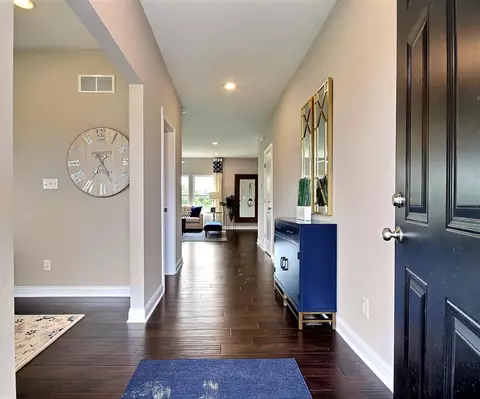 8760 Sapphire Way, Crown Point, IN 46307 photo 6
