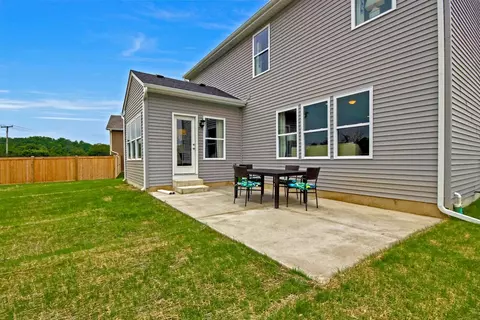 8760 Sapphire Way, Crown Point, IN 46307 photo 5