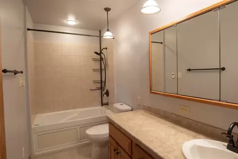 930 W Pine St, Griffith, IN 46319 photo 9