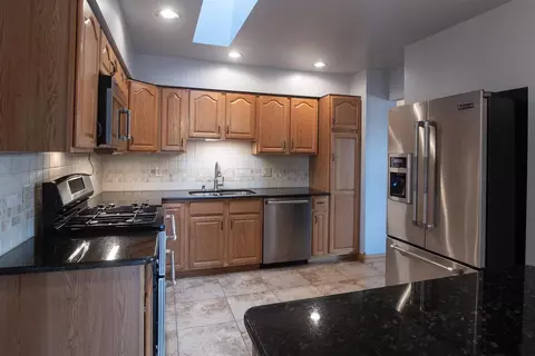 930 W Pine St, Griffith, IN 46319 photo 5