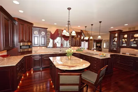 933 Waterville Ct, Dyer, IN 46311 photo 5