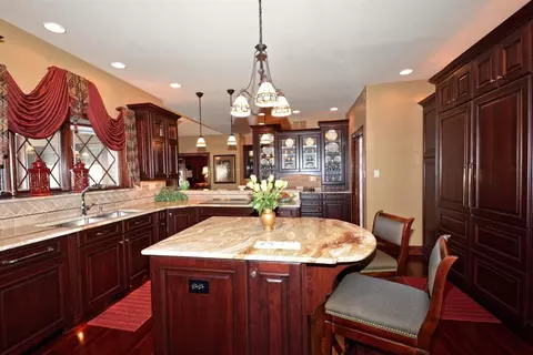 933 Waterville Ct, Dyer, IN 46311 photo 6