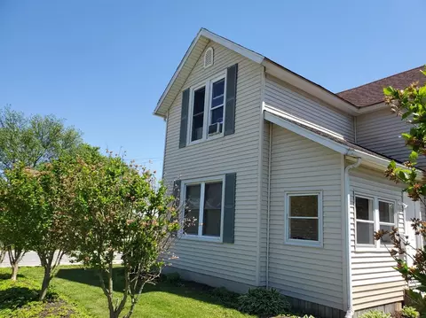 723 E Clark St, Crown Point, IN 46307 photo 1