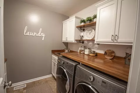 8824 Mallard Ln, Saint John, IN 46373 photo 11