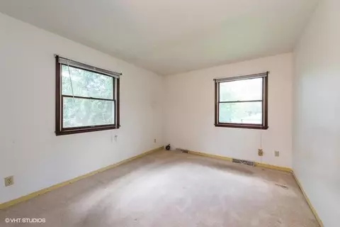 330 Michigan St, Porter, IN 46304 photo 5