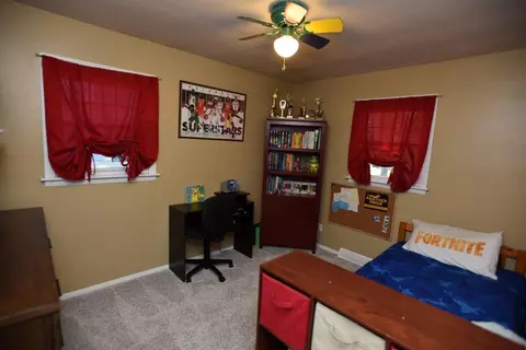 1016 N Dwiggins St, Griffith, IN 46319 photo 8