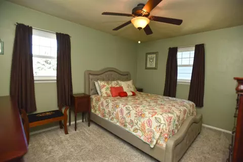 1016 N Dwiggins St, Griffith, IN 46319 photo 7