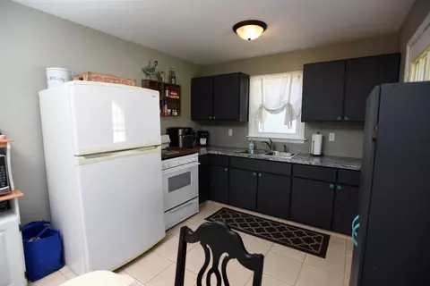 1016 N Dwiggins St, Griffith, IN 46319 photo 4