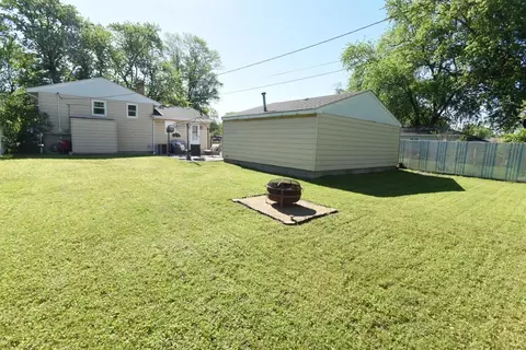 1016 N Dwiggins St, Griffith, IN 46319 photo 13