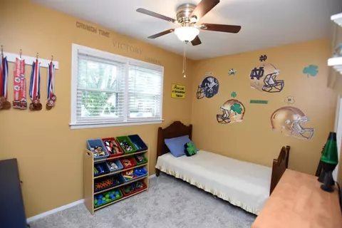 1016 N Dwiggins St, Griffith, IN 46319 photo 9