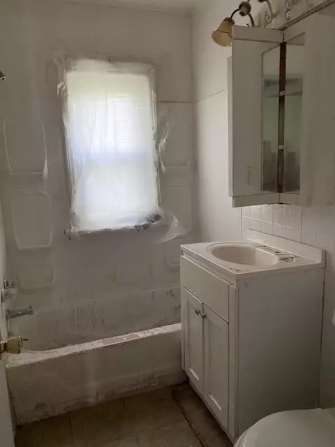 949 E 43rd Pl, Gary, IN 46409 photo 5