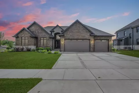 8801 Manor House Dr, Saint John, IN 46373 photo 1
