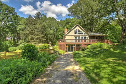 8144 N County Road 300, Rolling Prairie, IN 46371 photo 2