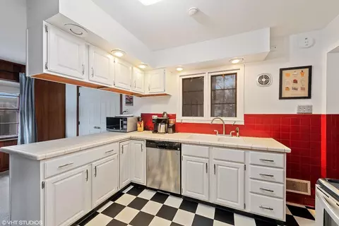 7732 Locust Ave, Gary, IN 46403 photo 5