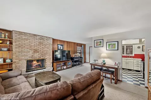 7732 Locust Ave, Gary, IN 46403 photo 3