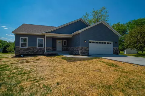 3121 Devonshire Cir, Crown Point, IN 46307 photo 2