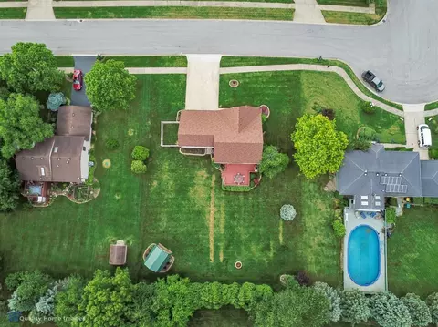 8581 E 94th Ct, Crown Point, IN 46307 photo 31