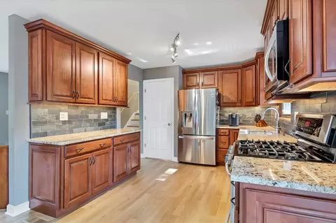 8104 Beech Ave, Munster, IN 46321 photo 10