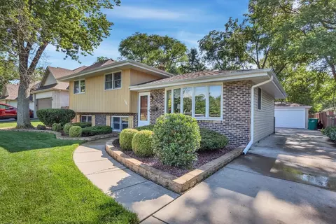 8104 Beech Ave, Munster, IN 46321 photo 2