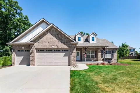 270 E 125th Pl, Crown Point, IN 46307 photo 1