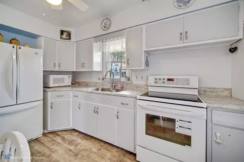 605 W Pine St, Griffith, IN 46319 photo 6