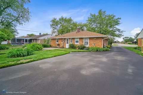 605 W Pine St, Griffith, IN 46319 photo 15