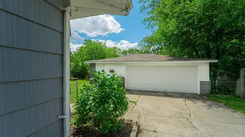 919 E Crestview Ct, Crown Point, IN 46307 photo 25