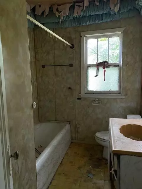1124 Delaware St, Gary, IN 46407 photo 5